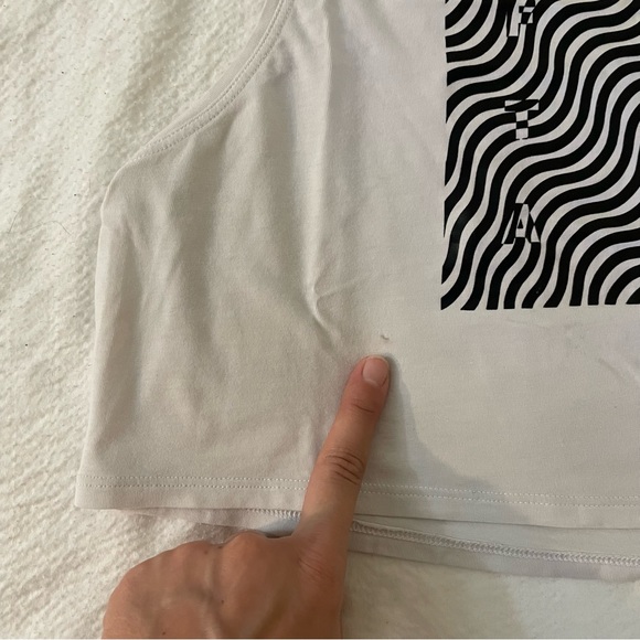 Lululemon Cut Back Crop Tank *SeaWheeze
White - Picture 5 of 8